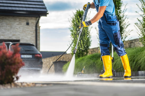 Professional Pressure Washing Services in Iowa Falls, IA